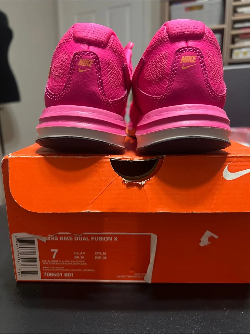 Nike Women's Bright Pink Athletic Running Shoes